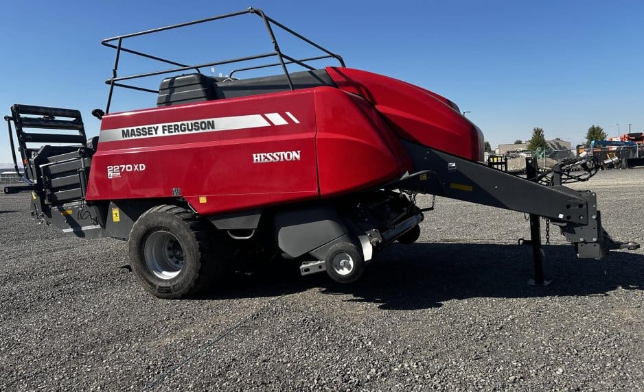 2022 Massey Ferguson 2270XD Equipment Image0