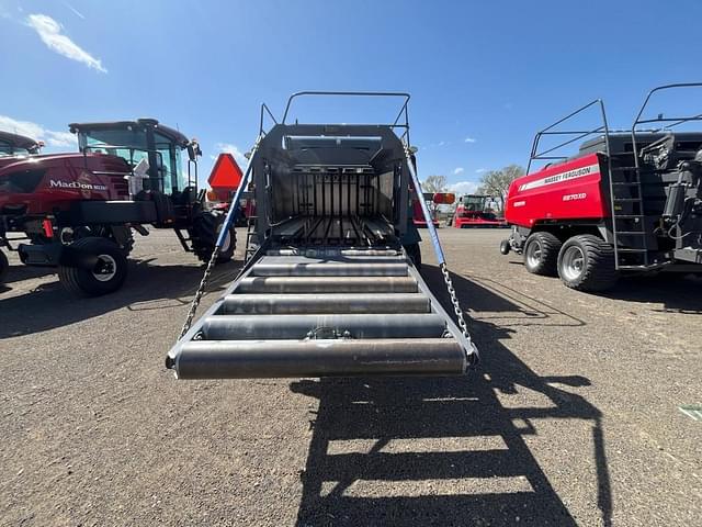Image of Massey Ferguson 2270XD equipment image 3