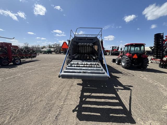 Image of Massey Ferguson 2270XD equipment image 4