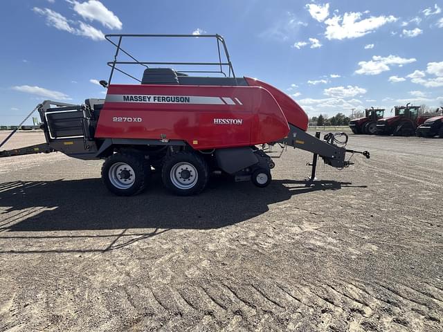 Image of Massey Ferguson 2270XD equipment image 2
