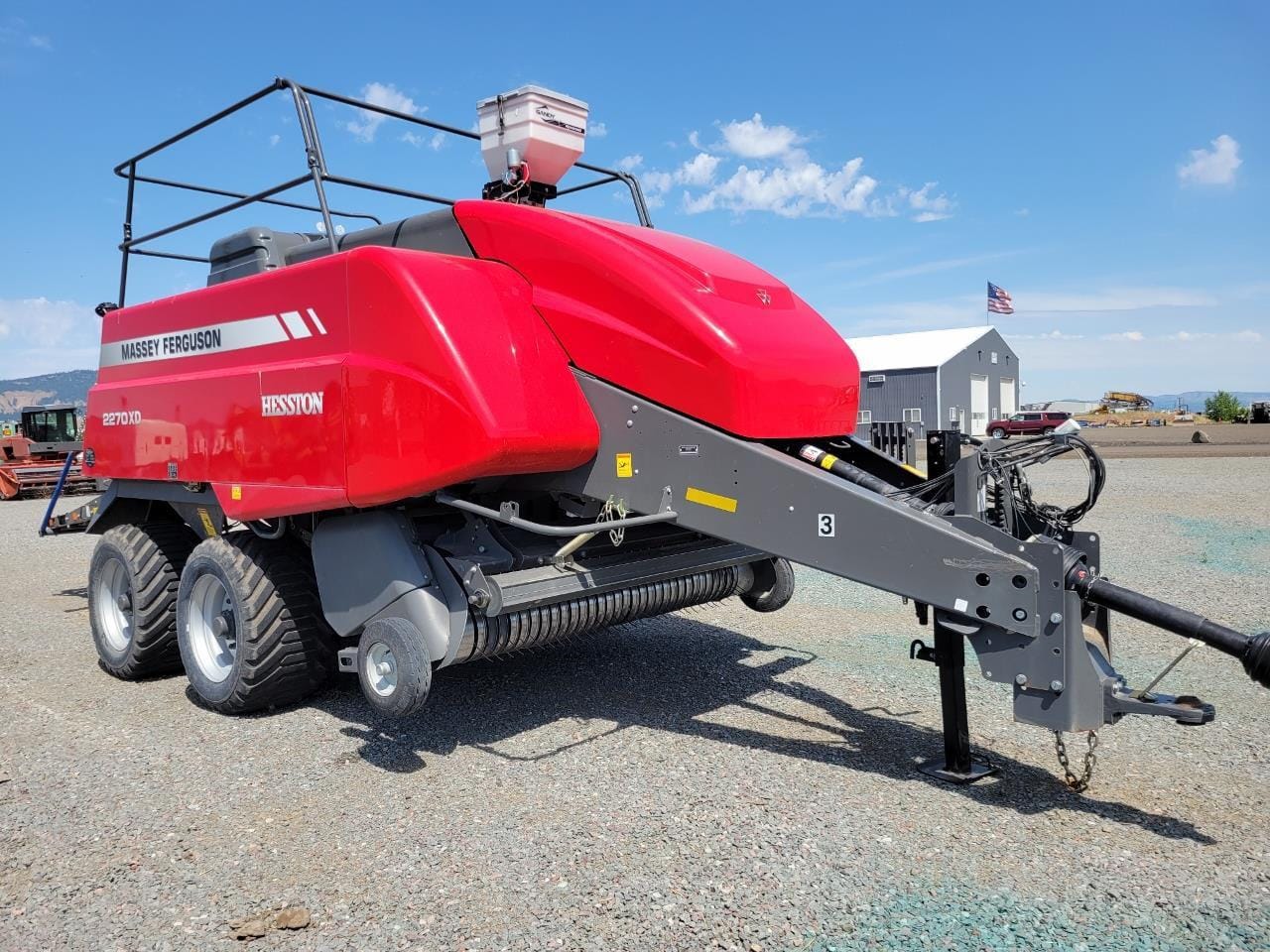 2022 Massey Ferguson 2270XD Equipment Image0