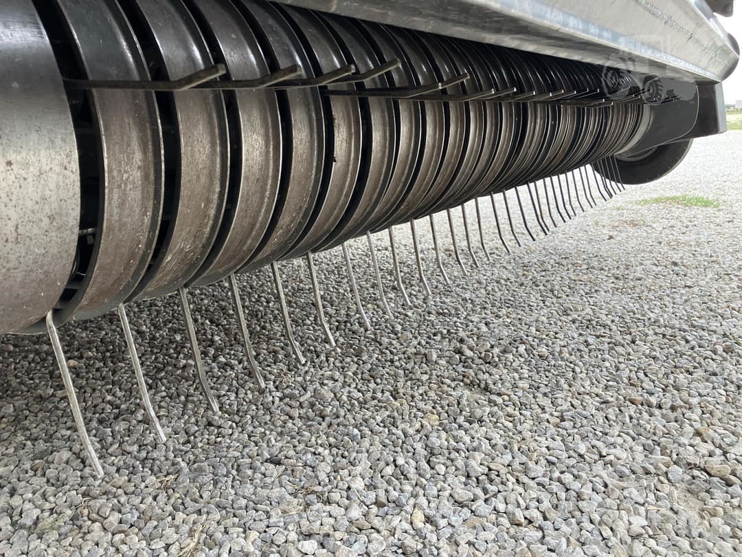 Image of Massey Ferguson 2270XD Image 1