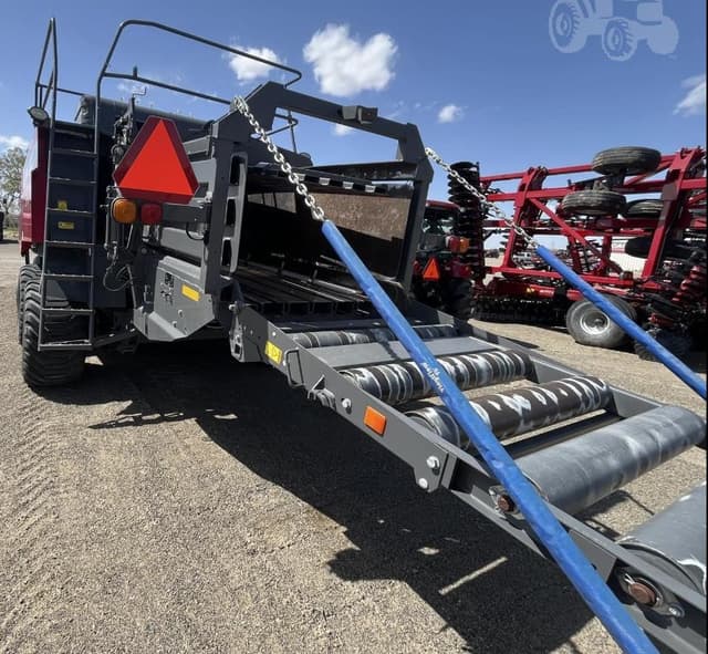 Image of Massey Ferguson 2270XD equipment image 3