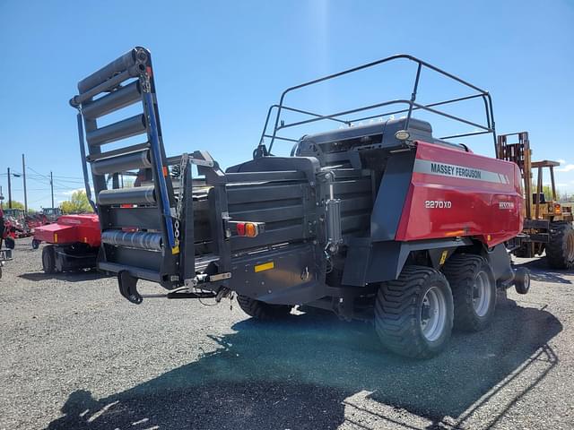 Image of Massey Ferguson 2270XD equipment image 2