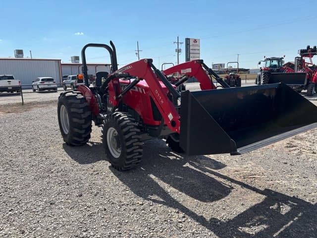 Image of Massey Ferguson 2605H equipment image 4