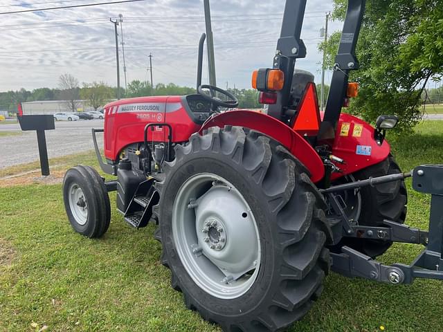 Image of Massey Ferguson 2605H equipment image 3