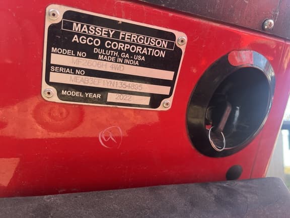 Image of Massey Ferguson 2606H equipment image 4