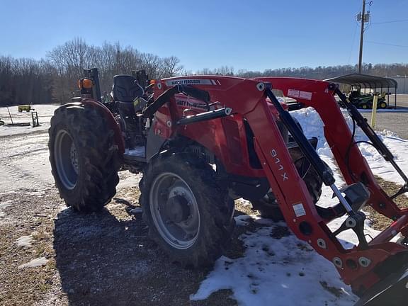 Image of Massey Ferguson 2607H equipment image 3