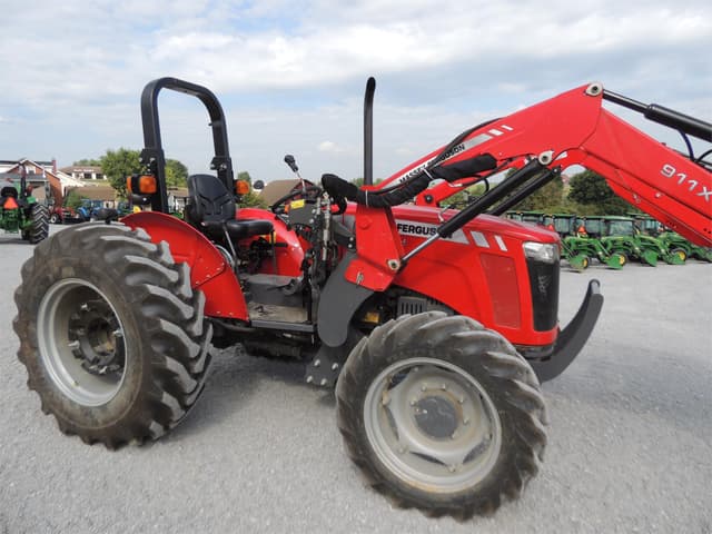 Image of Massey Ferguson 2607H equipment image 2