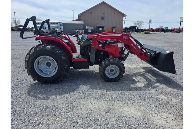 Image of Massey Ferguson 2850E equipment image 4