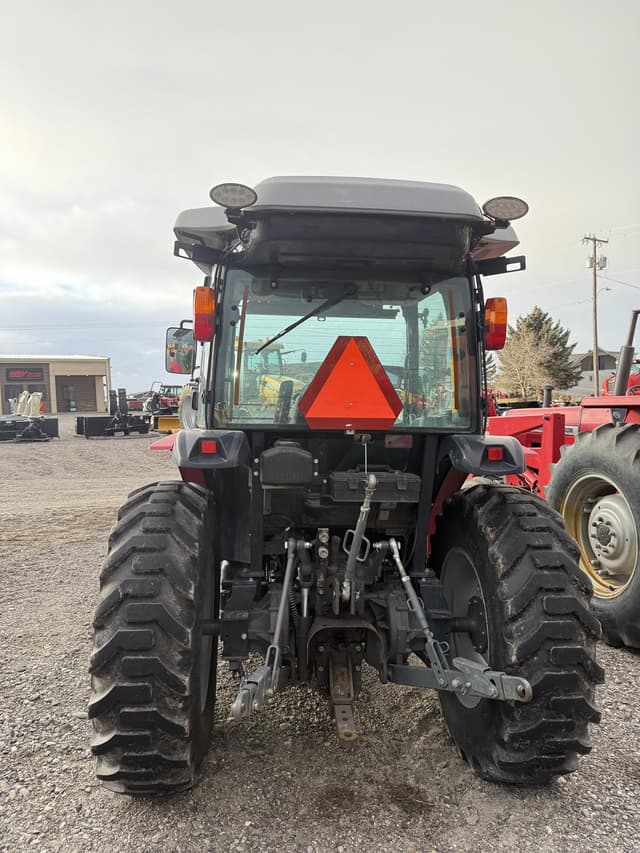 Image of Massey Ferguson 2850M equipment image 4