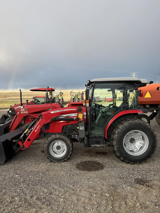 Image of Massey Ferguson 2850M equipment image 2