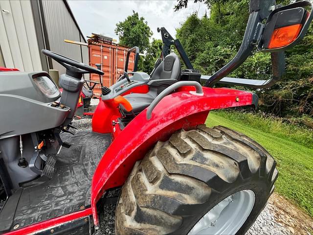 Image of Massey Ferguson 2850M equipment image 3