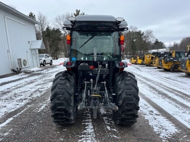 Image of Massey Ferguson 2850M equipment image 3