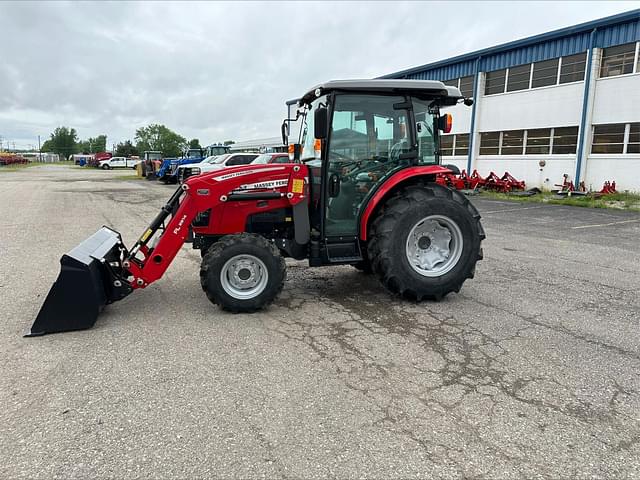 Image of Massey Ferguson 2855M equipment image 2