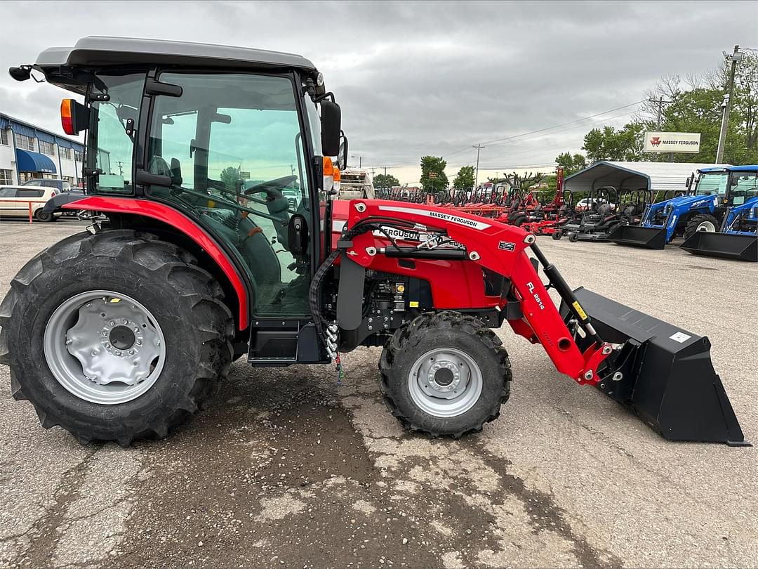 Image of Massey Ferguson 2855M Primary image