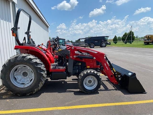 Image of Massey Ferguson 2860E Image 0