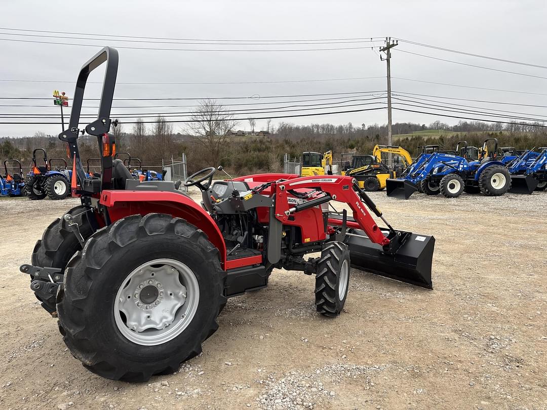 Image of Massey Ferguson 2860E Image 1