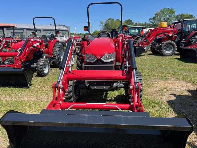 Image of Massey Ferguson 2860E equipment image 1