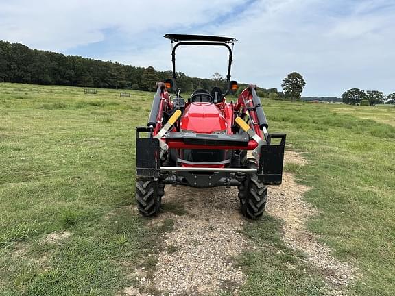 Image of Massey Ferguson 2860E equipment image 2