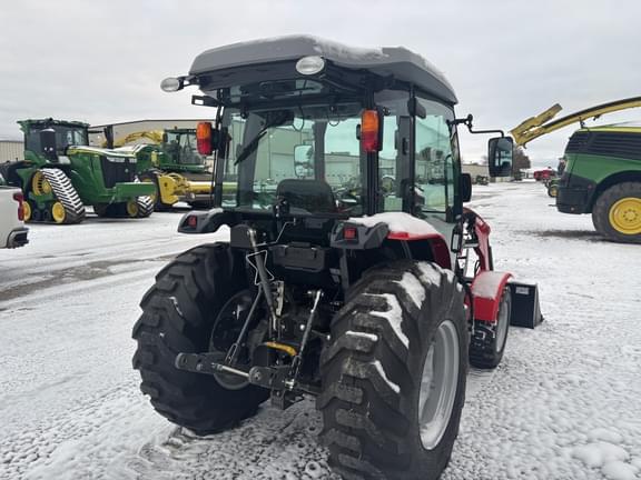 Image of Massey Ferguson 2860M equipment image 2