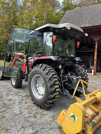 Image of Massey Ferguson 2860M equipment image 4