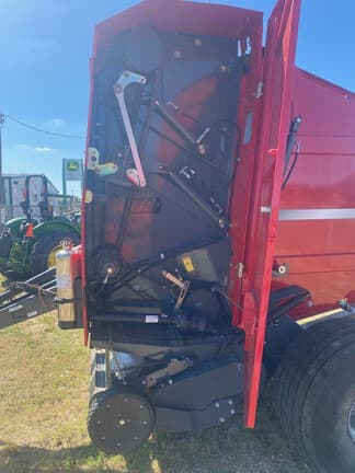 Image of Massey Ferguson 2946 equipment image 4