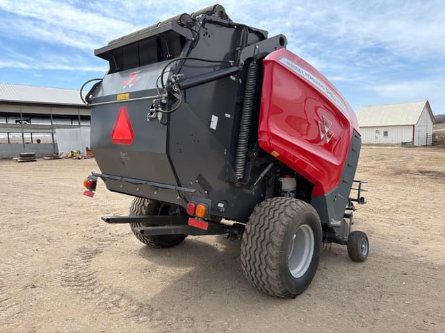 Image of Massey Ferguson RB4180V equipment image 3