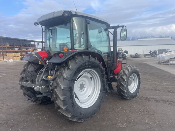 Image of Massey Ferguson 4707 equipment image 4