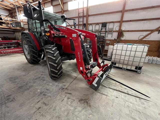 Image of Massey Ferguson 4707 equipment image 2