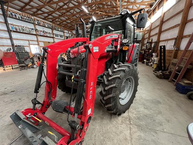 Image of Massey Ferguson 4707 equipment image 1