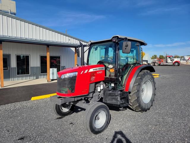 Image of Massey Ferguson 4707 equipment image 1