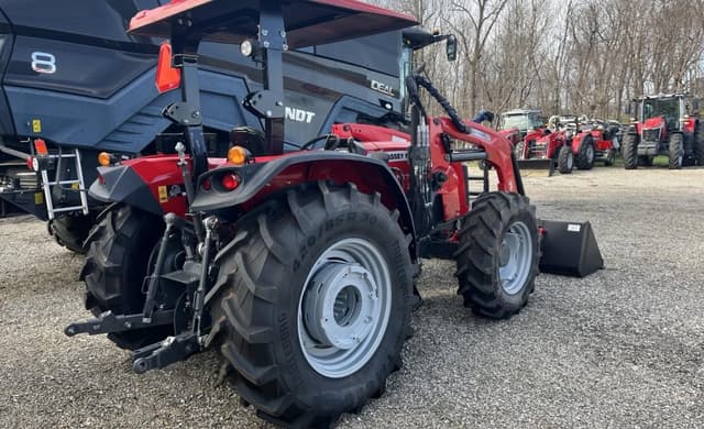 Image of Massey Ferguson 4707 equipment image 2