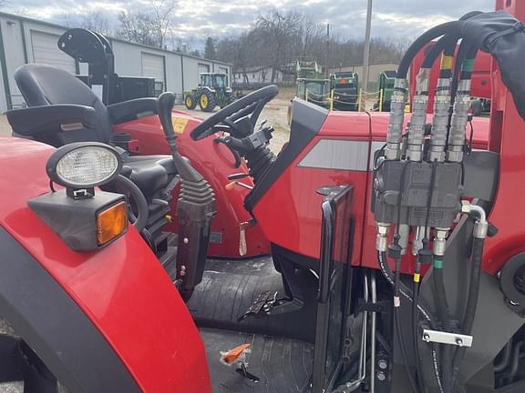 Image of Massey Ferguson 4707 equipment image 3