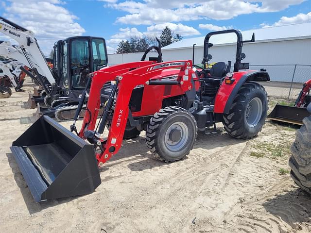 Image of Massey Ferguson 4707 equipment image 1