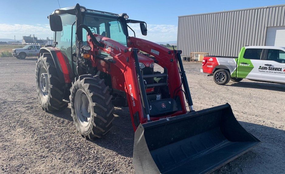 Massey Ferguson 4707 Equipment Image0