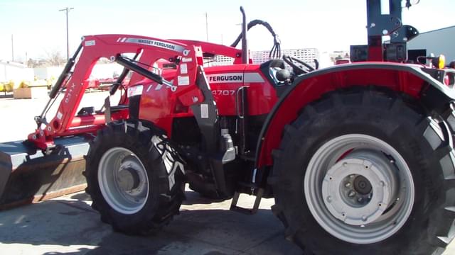 Image of Massey Ferguson 4707 equipment image 2