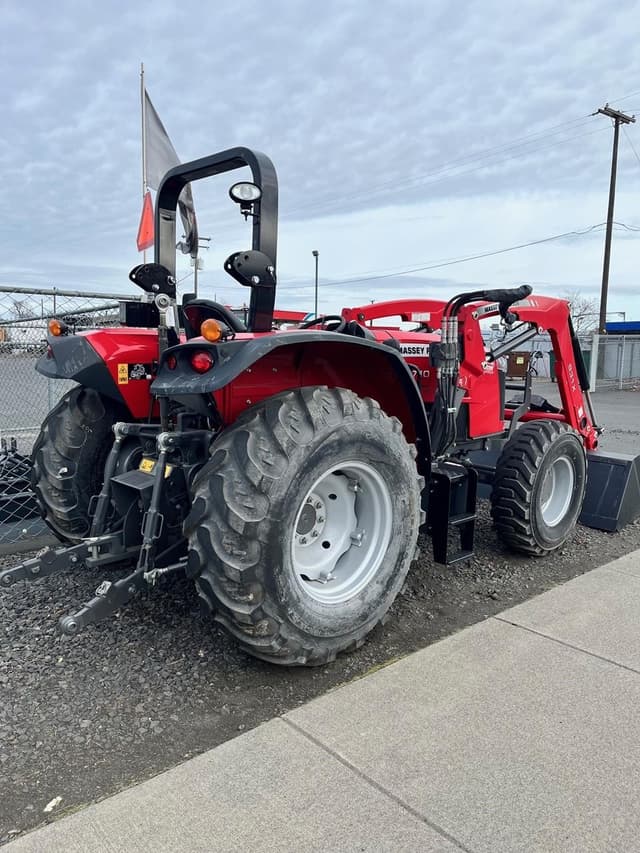 Image of Massey Ferguson 4710 equipment image 2