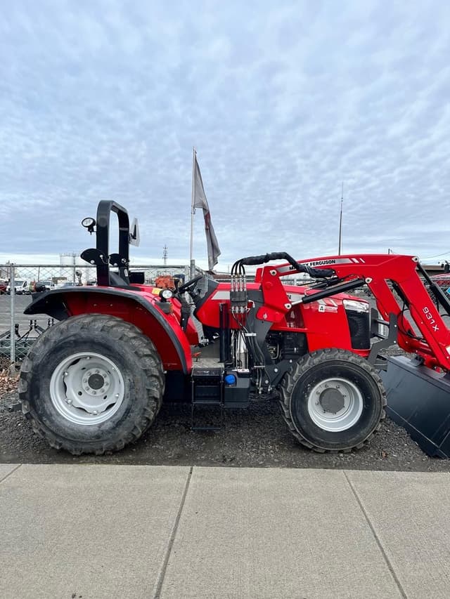 Image of Massey Ferguson 4710 equipment image 3
