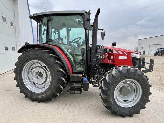 Image of Massey Ferguson 4710 equipment image 3