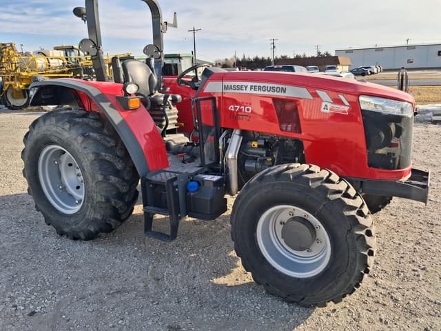 Image of Massey Ferguson 4710 equipment image 2
