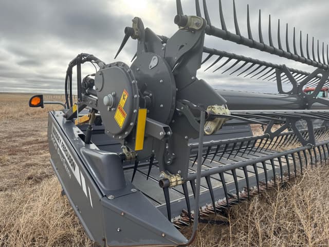 Image of Massey Ferguson 5400 equipment image 3