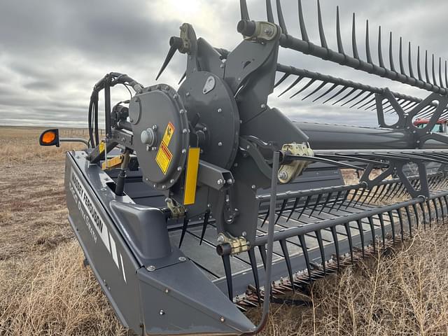 Image of Massey Ferguson 5400 equipment image 3