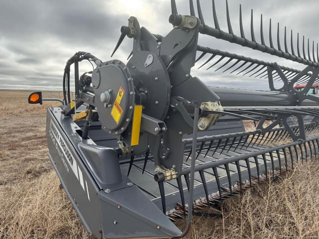 Image of Massey Ferguson 5400 equipment image 3