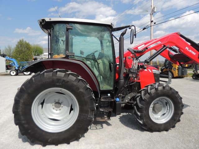 Image of Massey Ferguson 5710 equipment image 3