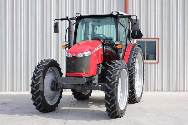 Image of Massey Ferguson 5710 equipment image 2