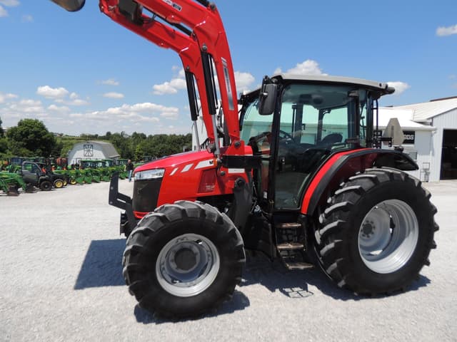 Image of Massey Ferguson 5710 equipment image 2