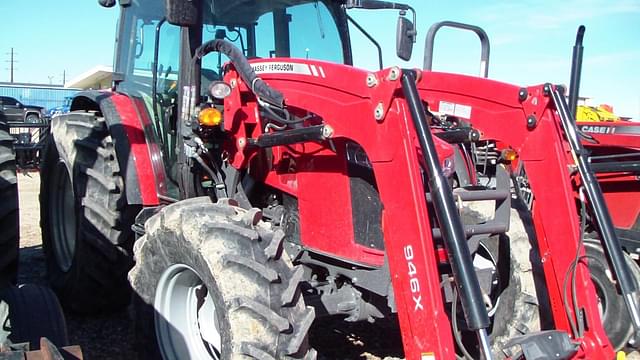 Image of Massey Ferguson 5711 equipment image 4