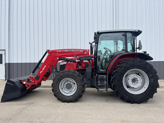 Image of Massey Ferguson 5711 equipment image 1