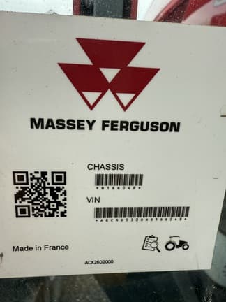 Image of Massey Ferguson 5711 equipment image 2